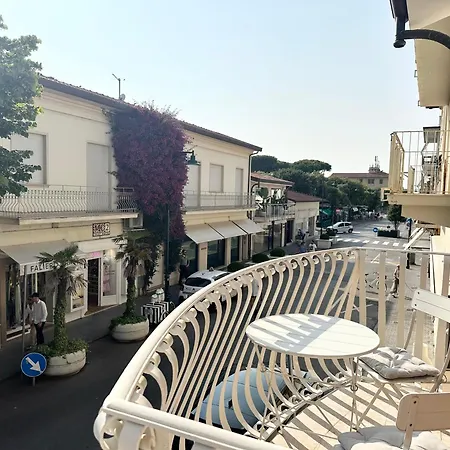 Carducci 47 Forte dei Marmi